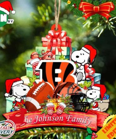 Cincinnati Bengals Snoopy And NFL Sport Ornament Personalized Your Family Name