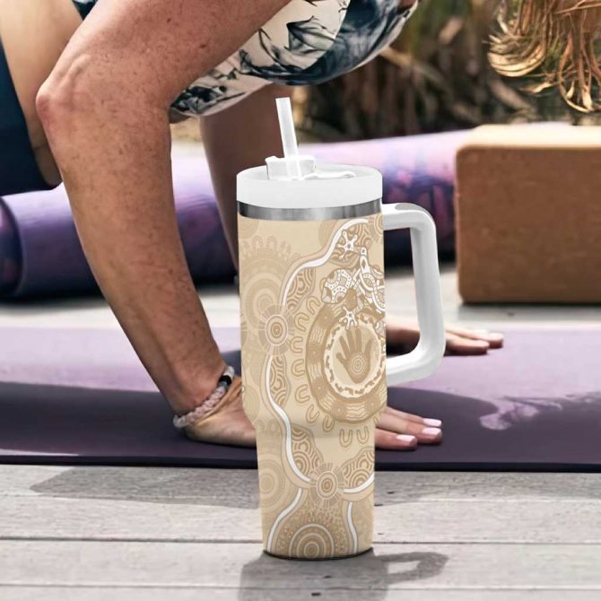 Beige Australia Lizard With Aboriginal Art Custom Stanley Quencher 40oz Stainless Steel Tumbler With Handle - Image 6