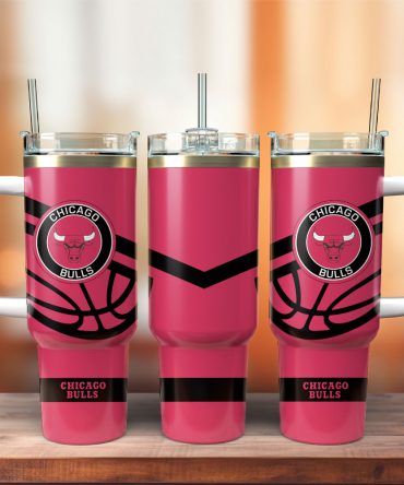 Chicago Bulls Insulated Tumbler with Handle and Straw - Perfect for Fans