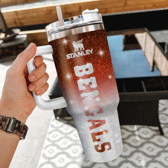 Personalized Bengals Glitter Tumbler – Customizable NFL Fan Gift - Image 3