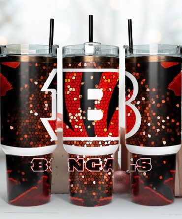 Stylish Insulated Tumbler with Handle - Perfect for Sports Fans