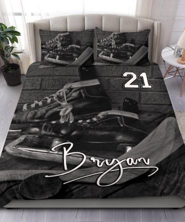 Personalized Hockey Duvet Cover Set, Player Gift Hockey Shoes Stick Vintage Black Duvet Cover & Pillowcases, Custom Name Number Bedding Set