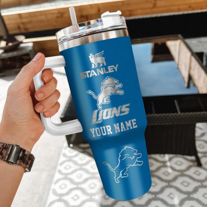 Customize Your Name Lions Tumbler - Insulated Drinkware with Handle & Straw - Image 3