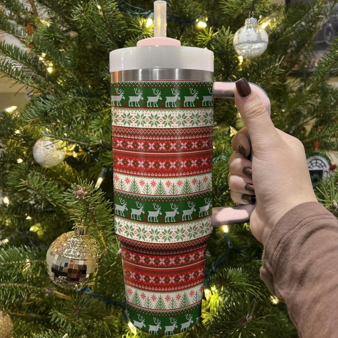 Festive Christmas Knit Custom Stanley Quencher 40oz Stainless Steel Tumbler With Handle - Image 2