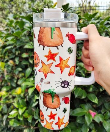 Spooky Halloween-Themed Insulated Travel Mug with Fun Design