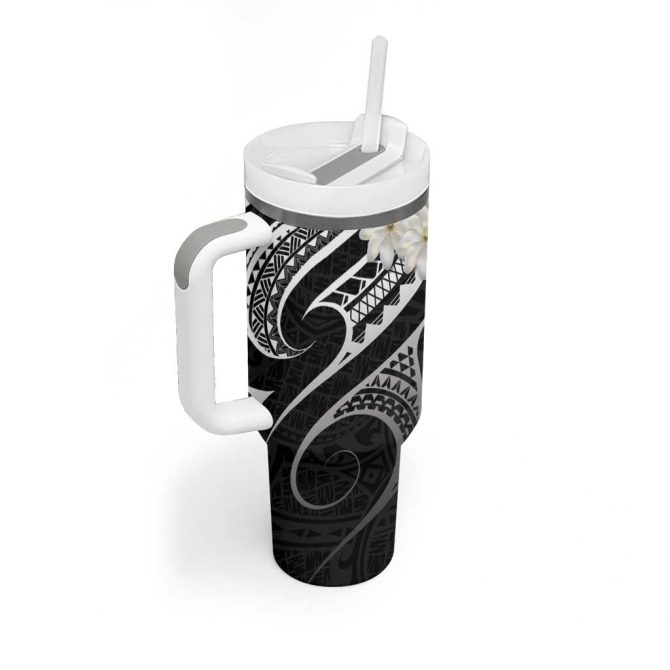 White Sunday Tokelau Gardenia Thunbergia Fakamalo Atu Kia Te Koutou Uma Custom Stanley Quencher 40oz Stainless Steel Tumbler With Handle - Image 2